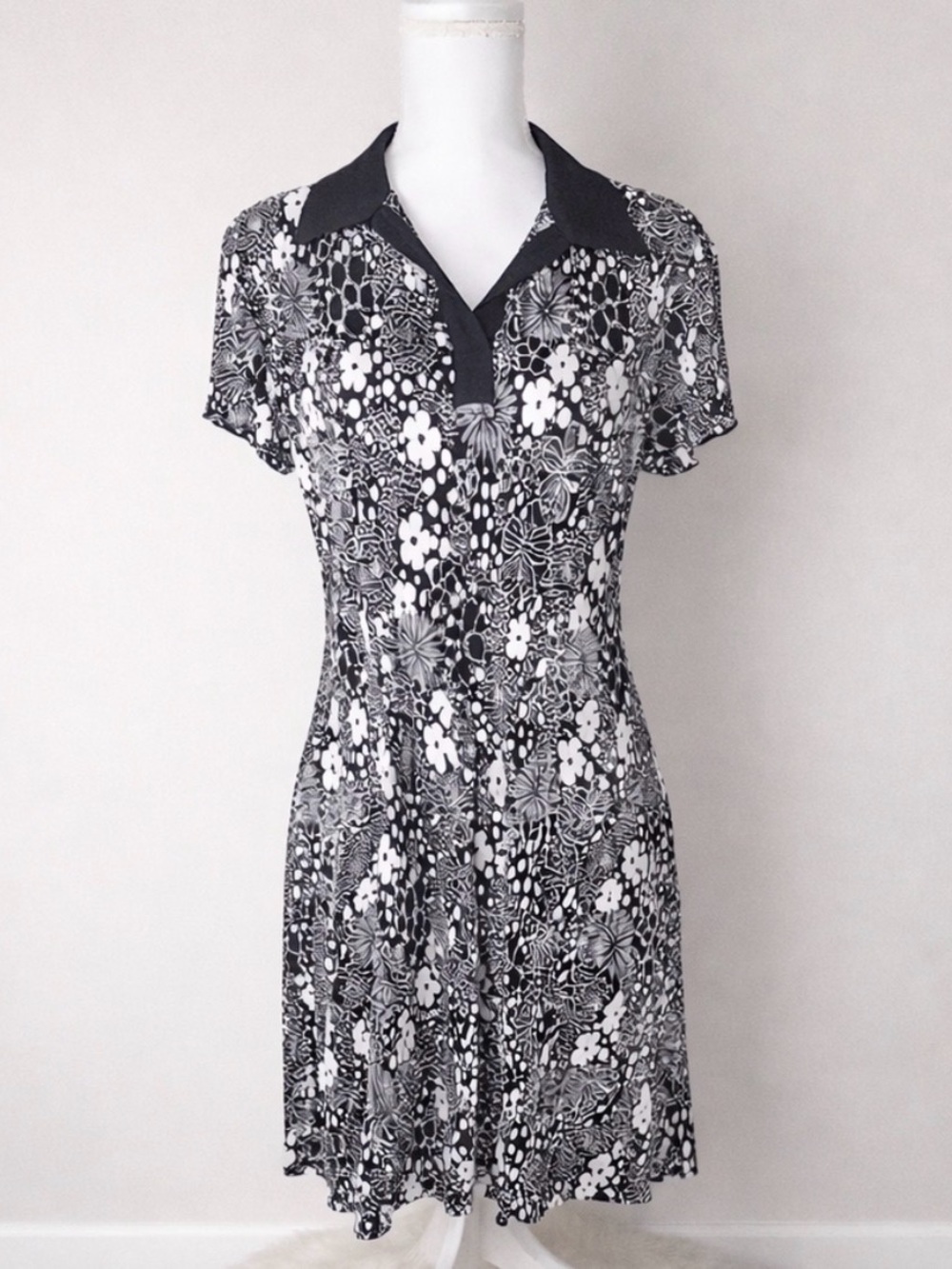Vtg 90s Y2K Black & White Floral Collared Dress